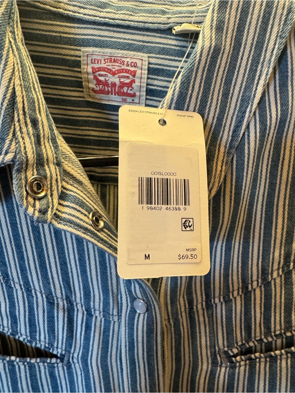 Levi's Blue and White Striped Short-Sleeve Button-Up Top - Picture 4 of 4